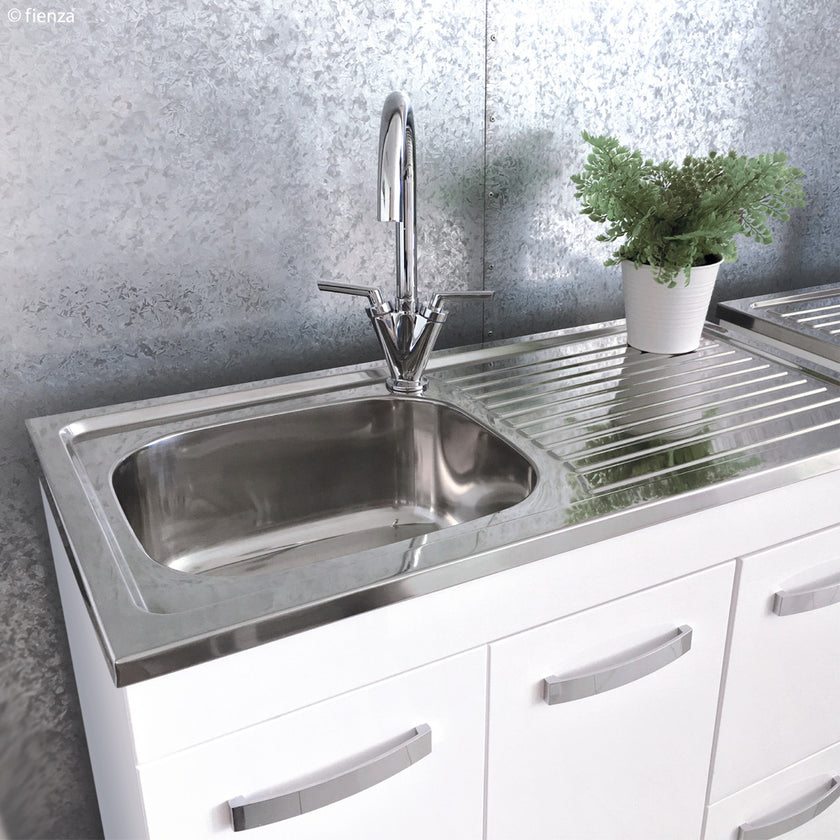 Citi UniCab™ 900 Vanity on Kickboard